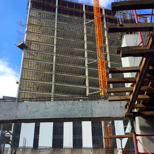 Servicio de obra civil. - Maken.